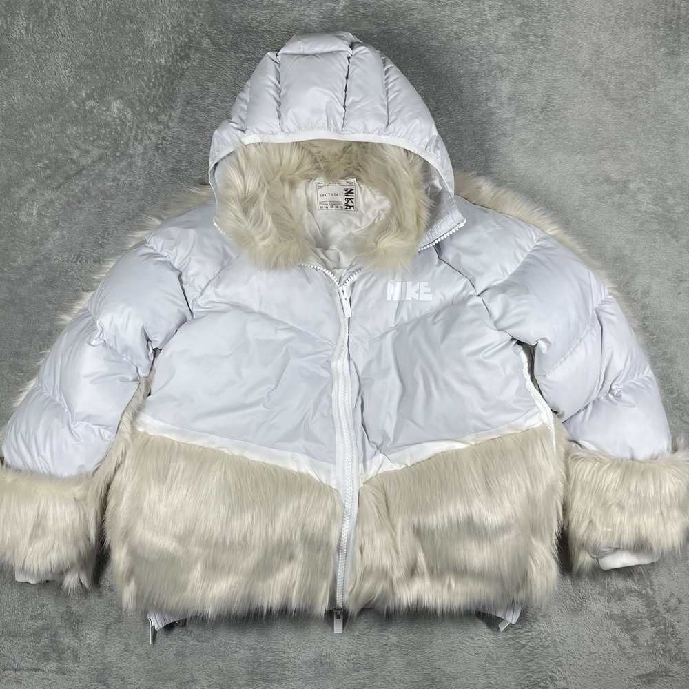 Nike Jacket Womens XL White Faux Fur Down Puffer NRG x Sacai Parka CT3267-043